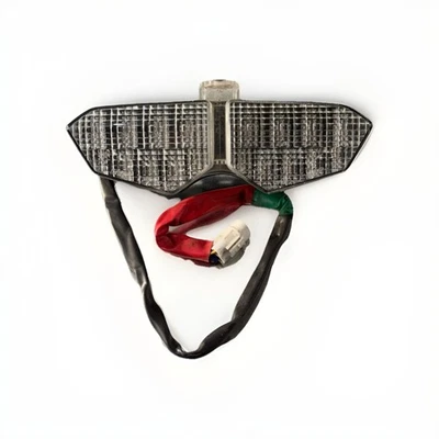 UNIDAD DE LUZ TRASERA YAMAHA YZF R6 LUZ DE FRENO 5SL-84710-10-00 YZFR6  Foto 1 de 4