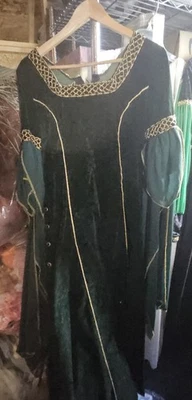 VESTIDO MEDIEVAL BROCADO CALIDAD TEATRAL Foto 1 de 4