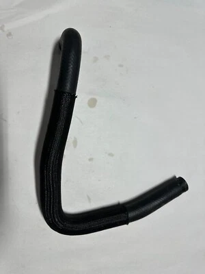 BRAND NEW FRONT OEM 2022- 2024 GEN3 SUZUKI HAYABUSA LEFT SIDE RADIATOR HOSE - Изображение 1 из 4