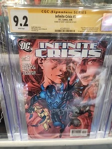 Infinite Crisis #5, Jim Lee Variante CGC 9.2. Signiert von Johns - Bild 1 von 1