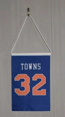 3 New York Knicks 8x5.5 Inch Banner Flags - Image 1 of 3
