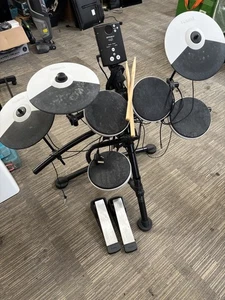 Roland TD-1 Electronic V Schlagzeug gebraucht - Bild 1 von 3