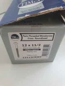 Box Of Wood Screws - Picture 1 of 2