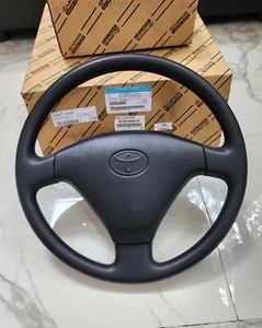 Genuine Steering Wheel without Airbag 3 Spoke Horn Button Set For Toyota Hilux - Picture 1 of 9