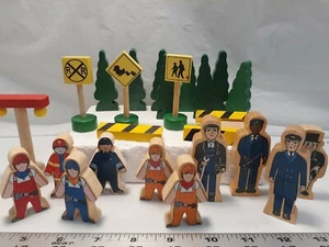 Holz Spielset Figuren Konvolut - Bild 1 von 6