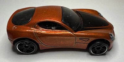 Paquete de 5 Hot Wheels HW Exotics 2013 naranja Alfa Romeo 8C Competizione 1:64 suelto Foto 1 de 4