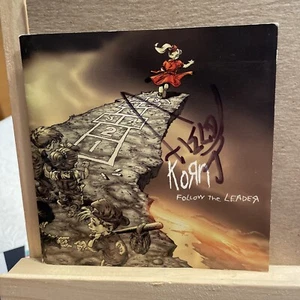 Korn Follow The Autographed US Insert signed. No CD. Dark Markie Authentic 1998 - Foto 1 di 3