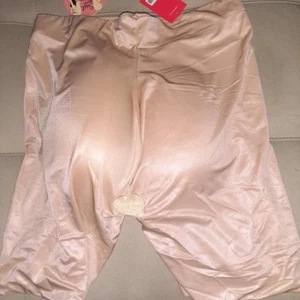 Spanx Suit Your Fancy Booty Booster Butt Lift Shorts Shaper Enhancer - Pick Size - Picture 1 of 2