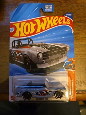 Estuche Q Triumph TR6 Treasure Hunt TH Hot Wheels 2025 NUEVO  Foto 1 de 3