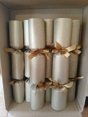 Luxury Christmas Gold Crackers 6 Pack Brand New New Year & Holiday Celebrations