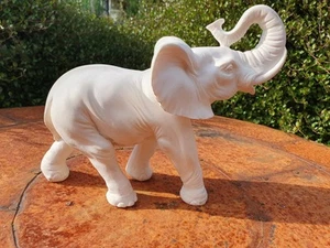Powdered Alabaster Polystone Elephant Figurine - Unsigned - Picture 1 of 8