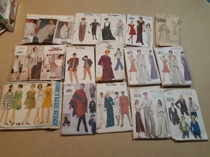 Lot Of 30 Sewing Pattern Vogue - Photo 1 sur 3