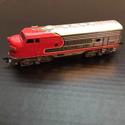 Bachmann HO Sante Fe F9, Cars, Transformer, Video, NO TRACK OR ACCESSORIES - Image 1 of 4