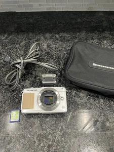 OLYMPUS PEN Mini E-PM2 Digital Camera Silver With Case - Picture 1 of 5