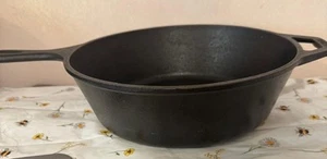 Lodge Mini Cast Iron Skillet Frying Pan - Picture 1 of 8