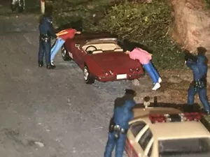 HO 1/87 Scale "Ladies Under Arrest" Scenery Figurenset bemalt - Bild 1 von 7