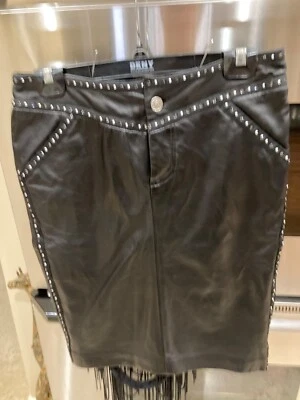 NUEVO CON ETIQUETAS (@$1K) Falda y top halter de cuero genuino Versace con ribete de cadena (ambas tallas s) Foto 1 de 4