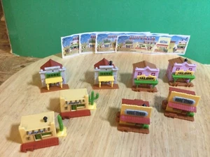 Ferrero Ü Ei 2x Buffalo City, 8 Western Häuser, Eisenbahn Modellbahn Spur Z - Bild 1 von 6