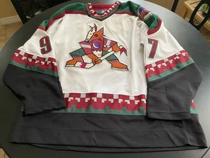 Camiseta deportiva de hockey blanca XXL vintage de los Phoenix Coyotes Jeremy Roenick #97 para principiantes de la NHL - Imagen 1 de 14