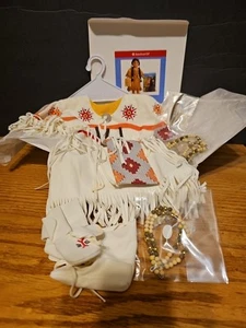 NIB MINT AMERICAN GIRL KAYA Complete POW WOW DRESS of TODAY 1 FREE SHIP COMPLETE - Imagen 1 de 7