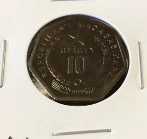 MADAGASCAR 1999 MS-60 10 ARIARY COIN - Picture 1 of 2