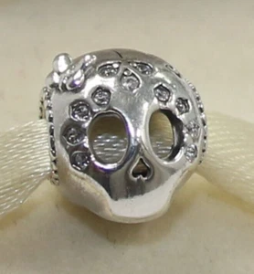 New Authentic Pandora Charm Sparkling Skull 797866CZ Bead W Tag & Suede Pouch - Picture 1 of 8