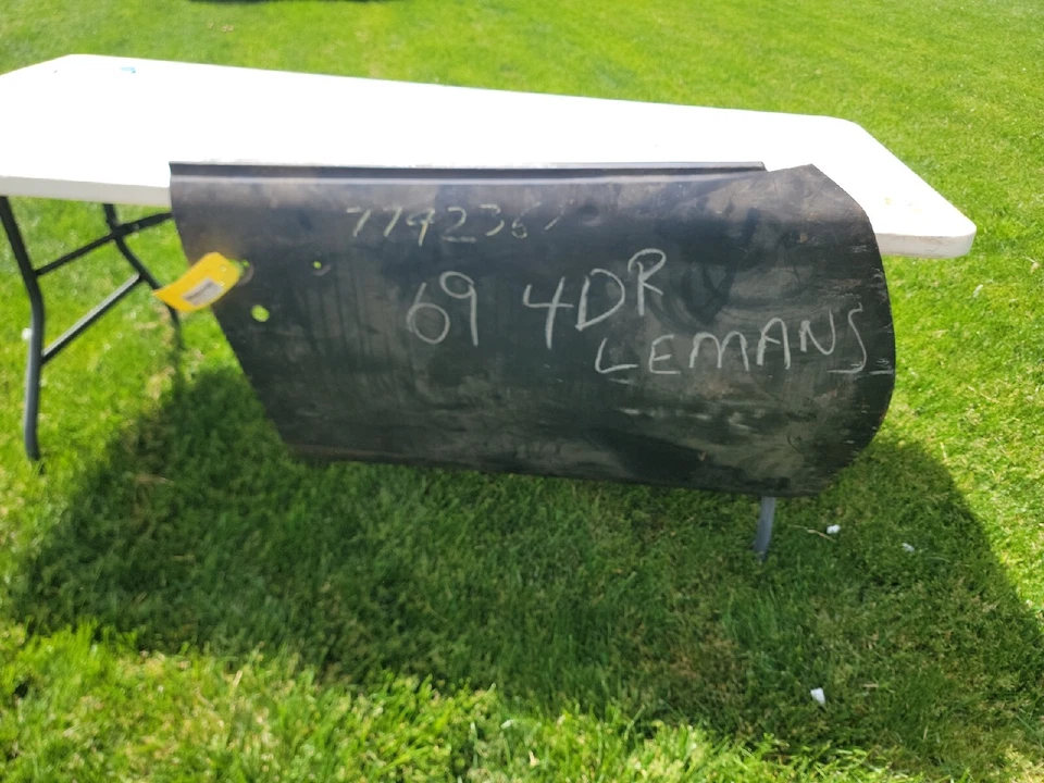 Nuevo de Lote Antiguo Pontiac Lemans Tempest 1969 4 puertas lado del pasajero revestimiento de puerta delantera Foto 1 de 4