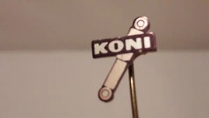 Koni Schokbrekers - Absorber - LOGO Speldjes Pin's Vintage Lapel Badge Stick - Picture 1 of 4