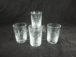 4 x Vintage Crystal Glass Shot / Tot / Liqueur Glasses 11.2 cm High. - Picture 1 of 4