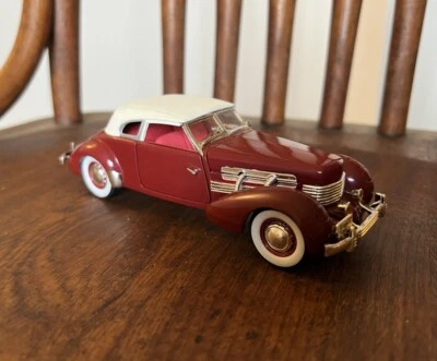 1937 Cord 812 Supercharged Maroon 1/32 National Motor Museum Mint Diecast - Image 1 of 2