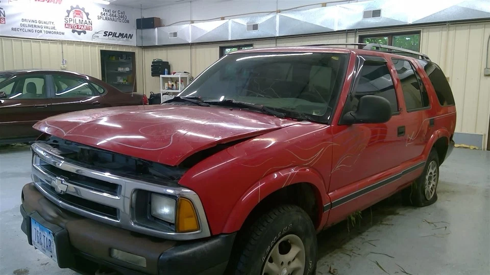 Used Rear Back Glass fits: 1996 Chevrolet Blazer s10/jimmy s15 dropgate opt E55 Foto 1 de 4