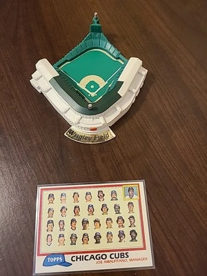 Tarjeta del equipo de 1981 Chicago Cubs Wrigley Field mini réplica estadio de béisbol plus Foto 1 de 4