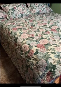 CROSCILL FLORAL KING/CAL KING COMFORTER SET. - Picture 1 of 5