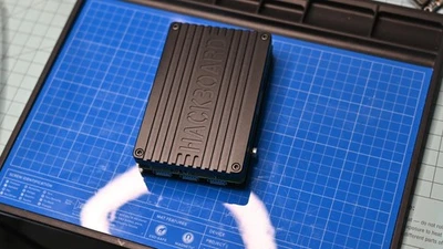 Hackboard 2 – 1TB SATA SSD, 8GB RAM, Running Debian 13 - Image 1 of 4