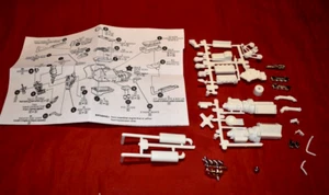 AMT Ford LN 8000 Race Car Hauler/Short Hauler Cat V-8 Diesel Engine 1/25 - Picture 1 of 3