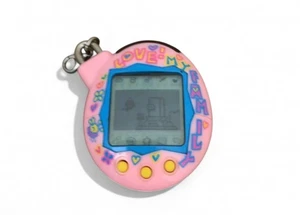Bandai Yeah Family Iloilo Tamagotchi Plus Famitama Love Pink Key getestet JP - Bild 1 von 2