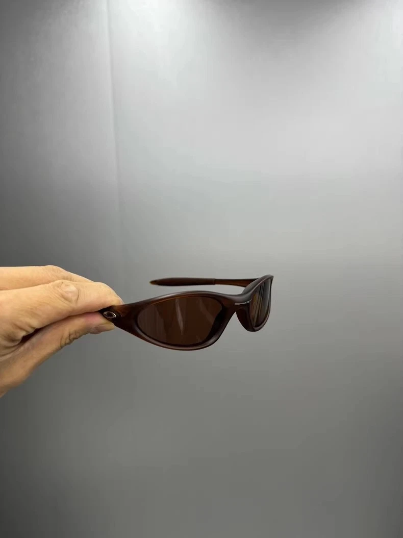 廃番品 OAKLEY MINUTE 2.0 Oakley Minute 2.0 Sunglasses for sale