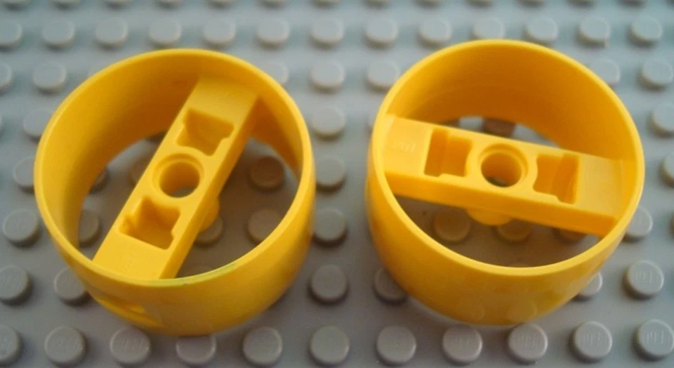 LEGO Lot of 2 Yellow 4x4 Round Technic Cylinder Pieces - Image 1 of 1