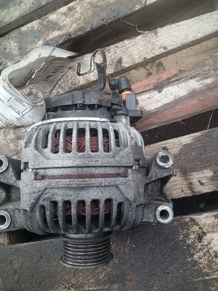 Used Alternator fits: 2014 Volkswagen Cc exc. City 2.0L diesel 140 amp ID 06F903 - Image 1 of 4