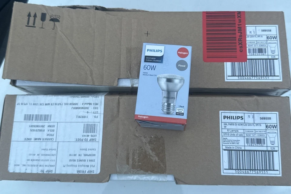 12 PK Philips Dimmable Indoor Outdoor 60 W Par16 Medium Base E26 Halogen & Flood - Image 1 of 1