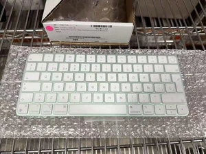 Genuine Apple Magic Keyboard with Touch ID Spanish Bluetooth, MK293LL/A A2449 - Picture 1 of 8
