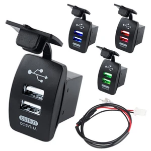 USB double prise LED chargeur de voiture port 12V - 24V 3.1a avec cordon - Photo 1 sur 15