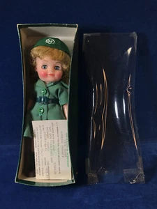 1965 EFFANBEE GIRL SCOUT in scatola originale con tessera associativa bonus Girl Scout! - Foto 1 di 10