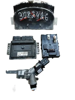 Kit centralina motore MEC32110k44407 per NISSAN MICRA III - Immagine 1 di 4