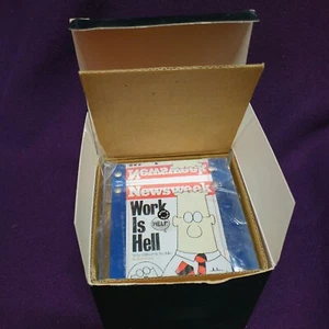 MoMA cubo fotografico acrilico bifacciale Newsweek promozionale regalo NUOVO!! - Foto 1 di 9