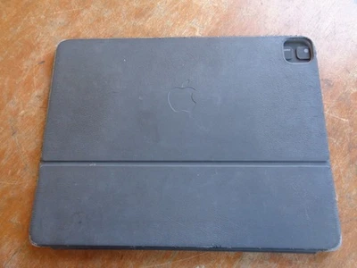 Apple A2039 iPad Pro Smart Keyboard Folio - Image 1 of 4