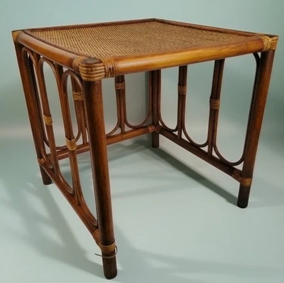 1960s Bamboo & Bent Rattan Side Nesting Table 18" Square Tiki Boho Palm Springs  - Image 1 of 4