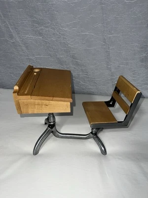 Pleasant Company American Girl Doll Molly School Desk - Image 1 of 4
