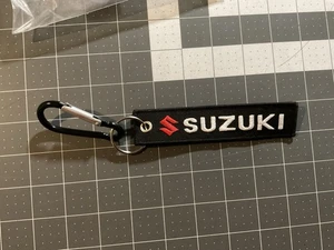 Nuevo Llavero Doble Cara Carreras Negro para Motocicletas Suzuki GSX GSXR - Imagen 1 de 2