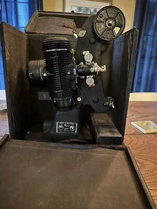 PROIETTORE MASTER FILM VINTAGE BELL & HOWELL 8 MM, CUSTODIA, MULINELLO - Foto 1 di 11